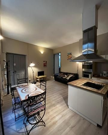 Cosy House T3 City Center, Museum, Place Carnot Carcassonne Exterior photo